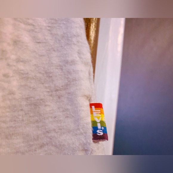 Levi’s Pride Month Equality “We Are All Magical Beings” Tank🧡💙💜🩷 - Picture 4 of 6